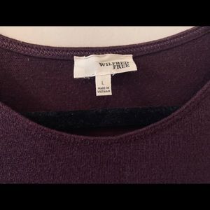 Aritzia Tops - Wilfred Free Esther T-shirt, Large Aritzia Tops - Wilfred Free Esther T-shirt, Large
